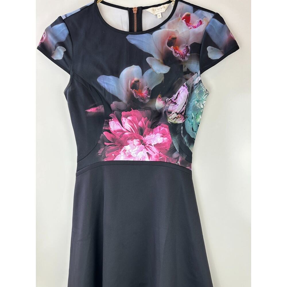 Ted Baker Skater Dress in Ethereal Posie Floral Scuba-Like Mini Dress Size 0 - Picture 3 of 16